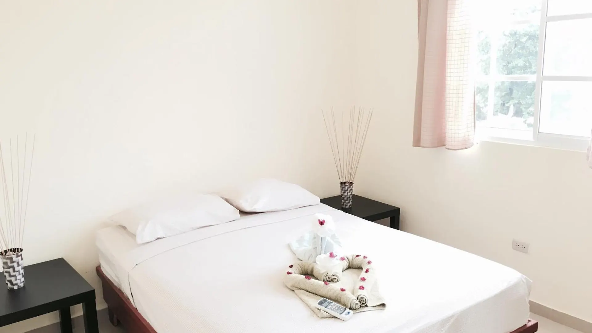 Costambar Beachfront Stay With Pool Пуэрто-Плата