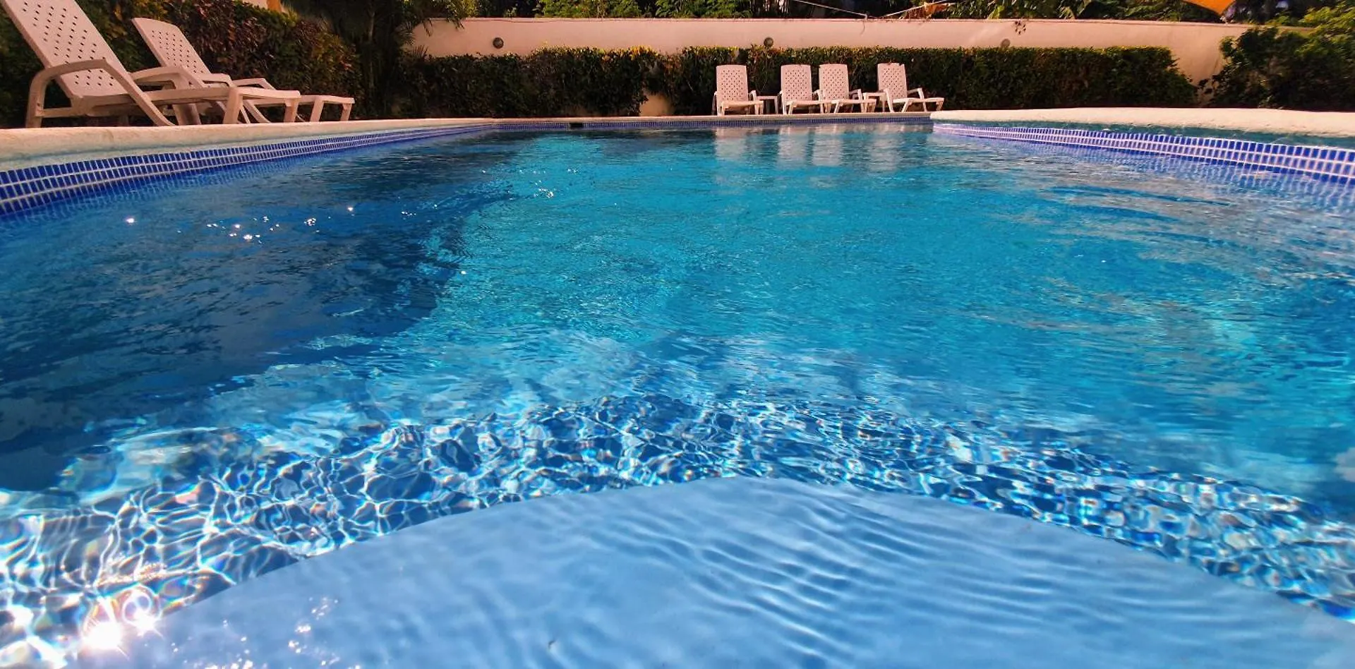 Costambar Beachfront Stay With Pool Пуэрто-Плата Апартаменты
