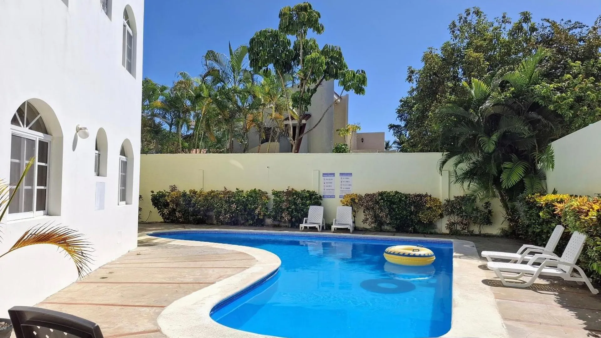 Costambar Beachfront Stay With Pool Пуэрто-Плата