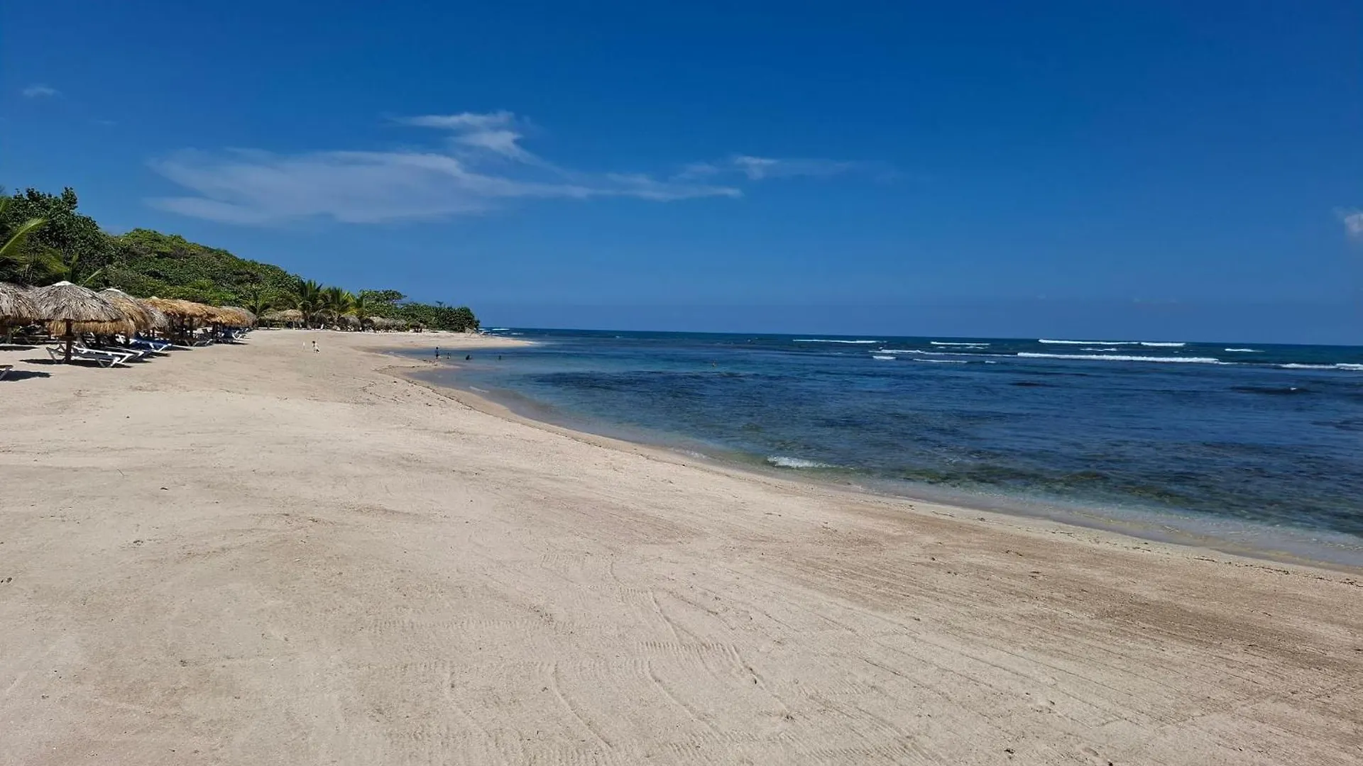 Costambar Beachfront Stay With Pool Пуэрто-Плата Доминиканская Республика